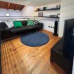 Apartamento Independent Design Loft With Private Terrace - *